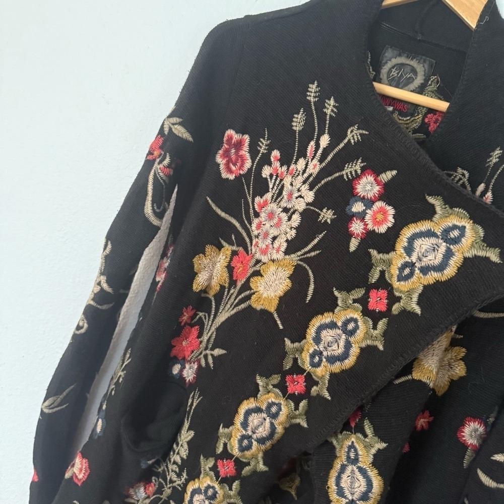Johnny Was Floral Embroidered Black Cardigan size S - Picture 12 of 14
